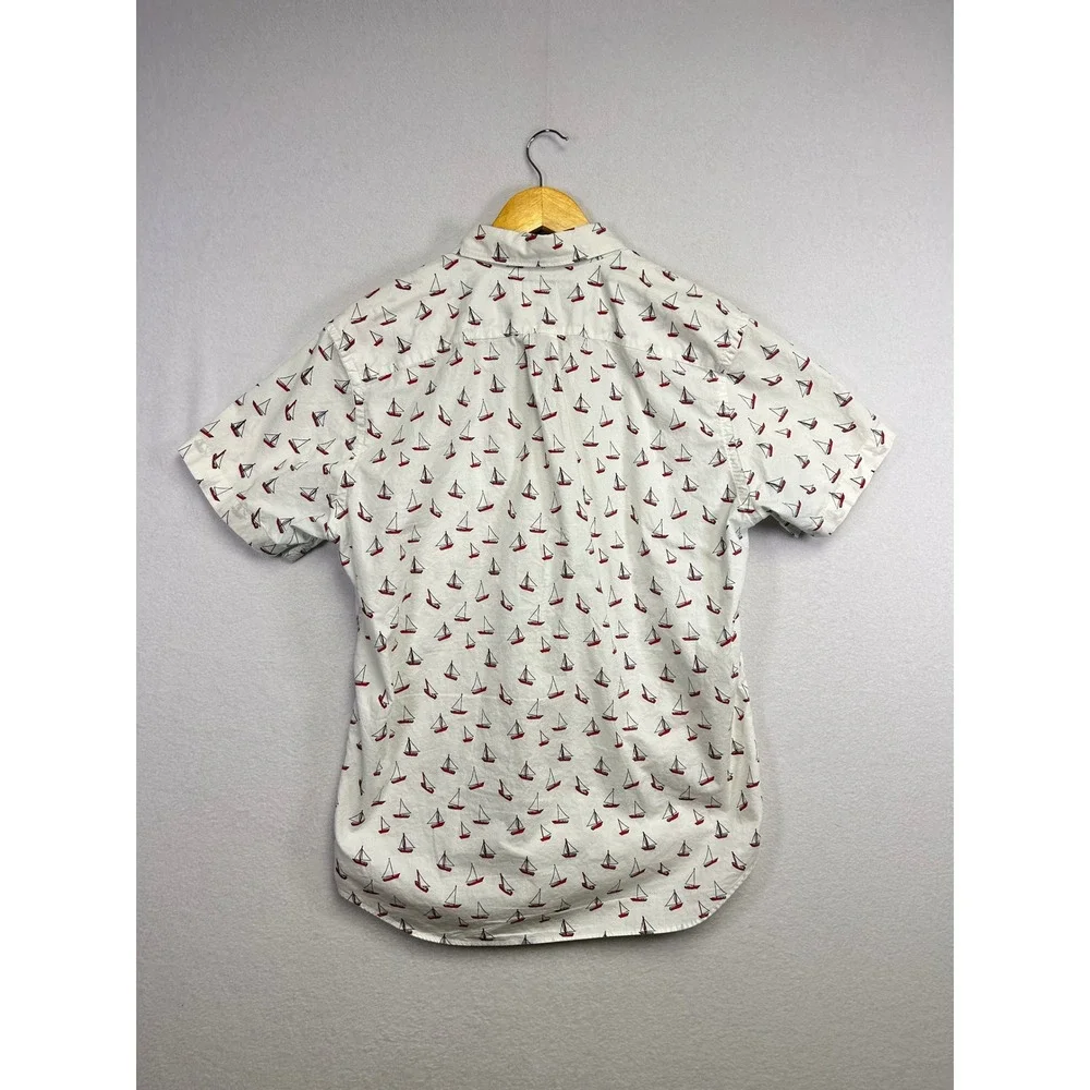 J Crew Short Sleeve Button Down Shirt Sailboat Print White Red Men's Size Medium